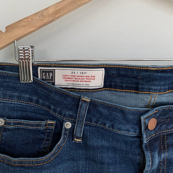 Gap  Mid Rise Curvy True Skinny Jeans Dark Indigo 33 / 16 - Picture 9 of 12